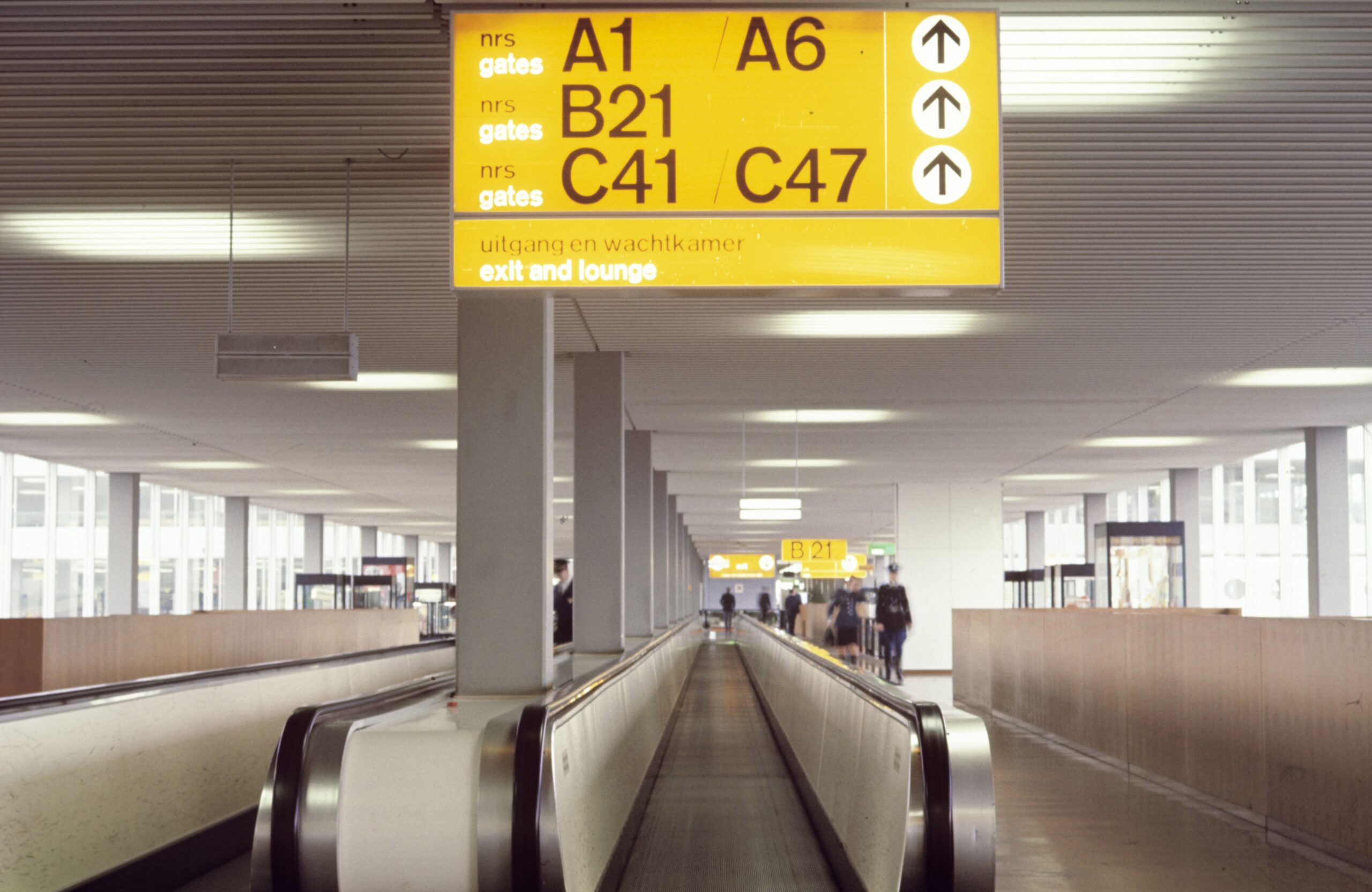 Td Injo How we set the global standard for airports - Total Design